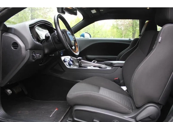 Dodge Challenger cena 240000 przebieg: 7000, rok produkcji 2022 z Iłowa małe 172